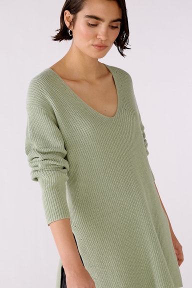 Knitted jumper in long form