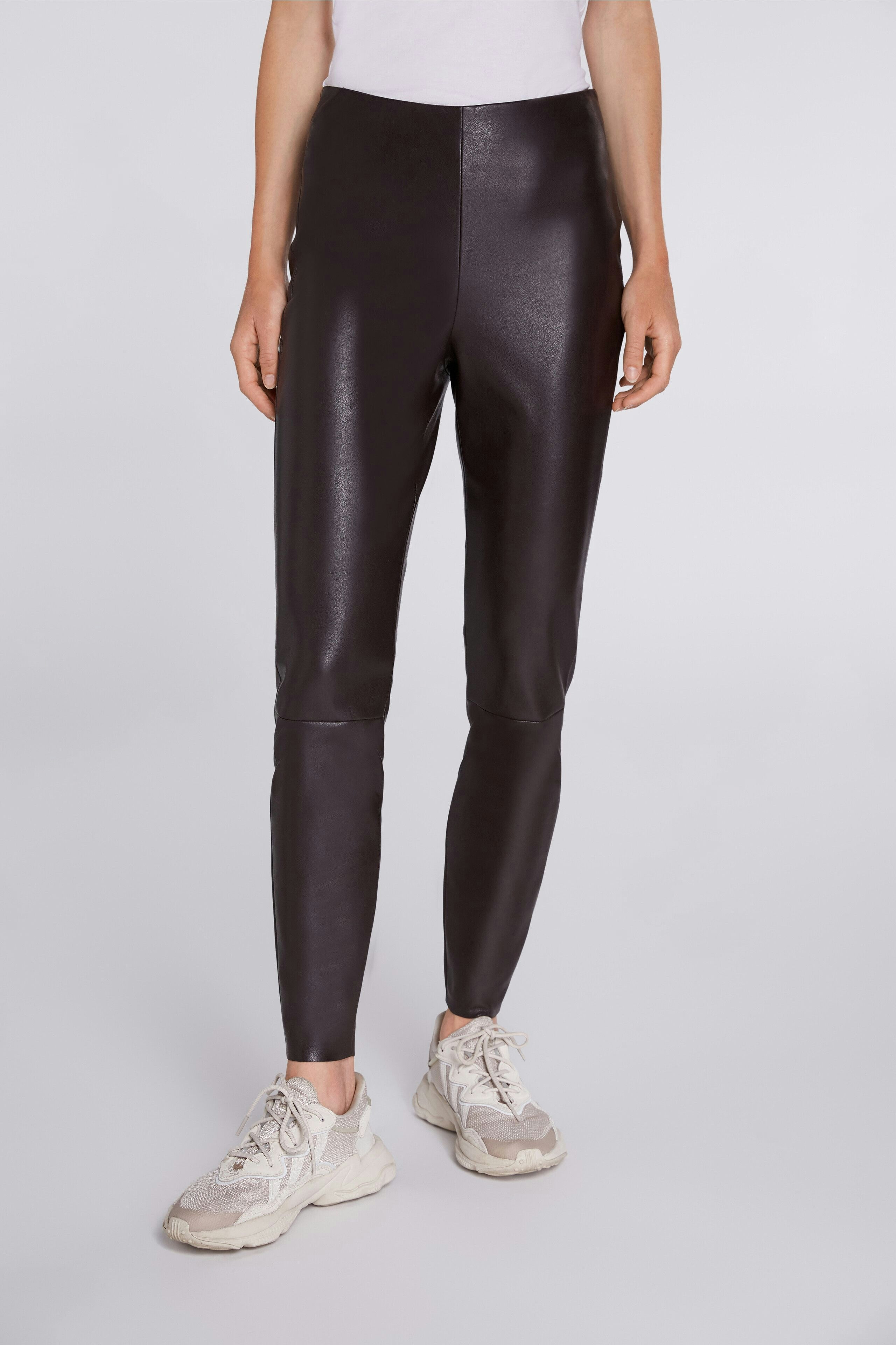Jeggings made from vegan leather | OUI 