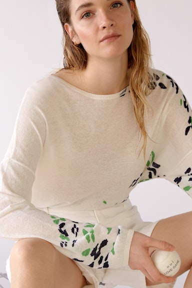 Knitted jumper made from linen-cotton blend