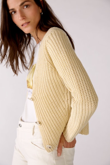 Cardigan in cropped form