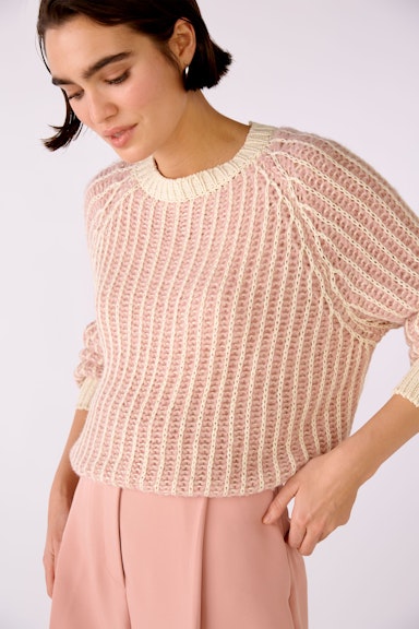 Knitted jumper with raglan sleeve