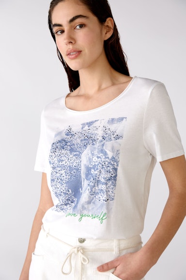 T-shirt with ornamental stones