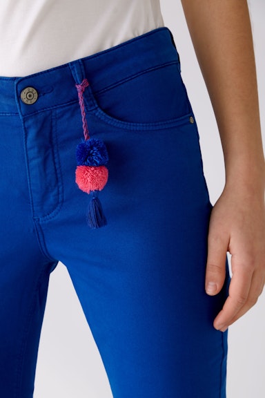 Capri pants with accessory