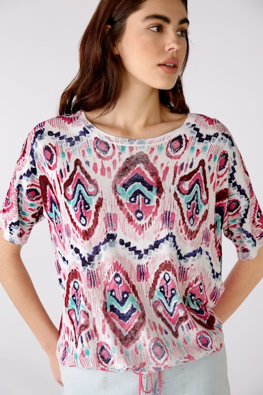 Short-sleeved jumper in ethnic pattern