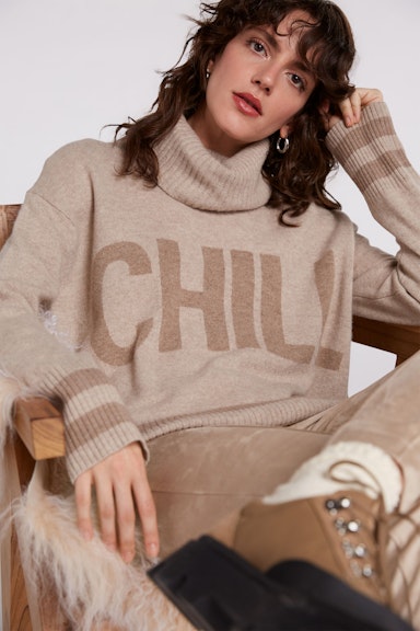 Jumper with cashmere content