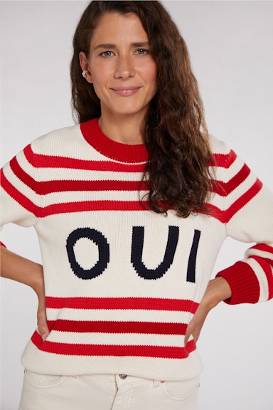 Jumper with large wording