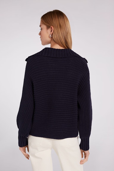Jumper with turn down collar