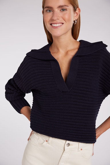 Jumper with turn down collar