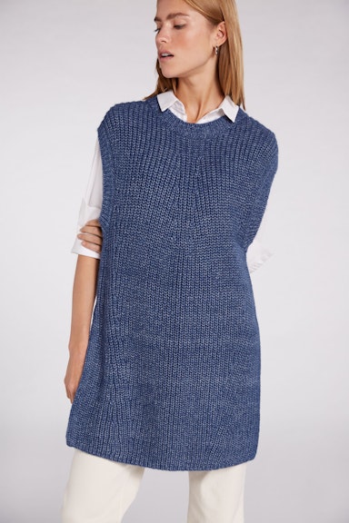 Knitted slipover with side slits