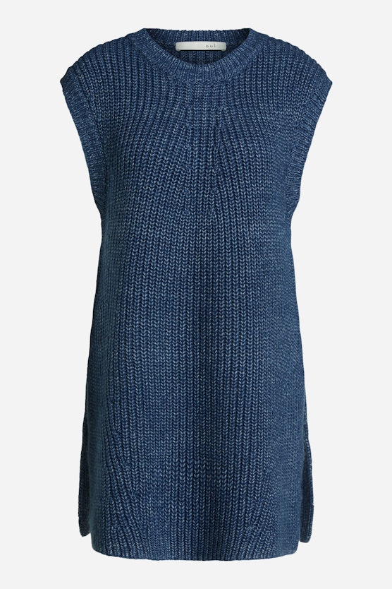 Knitted slipover with side slits
