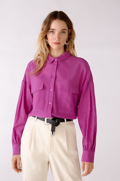 Blouse with breast pockets