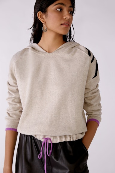 Knitted hoodie made from organic cotton