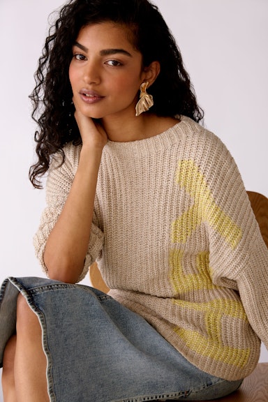 Bild 1 von Knitted jumper with knitted-in wording in lt camel yellow | Oui