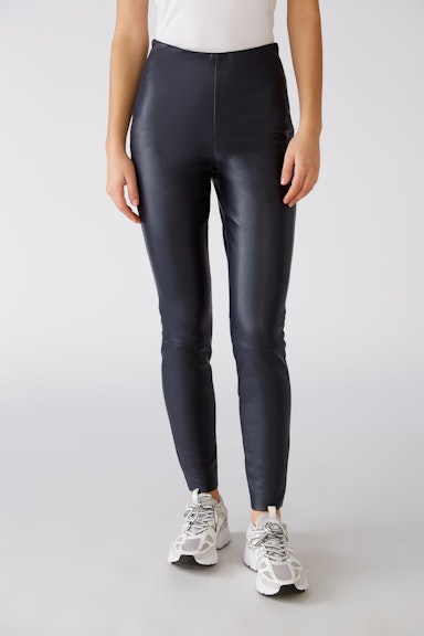 Bild 2 von CHASEY Jeggings made from vegan leather in darkblue | Oui
