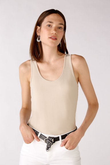 Strappy top essential