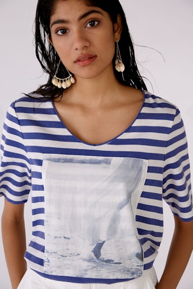 Bild 5 von T-shirt with placed photo print in white blue | Oui
