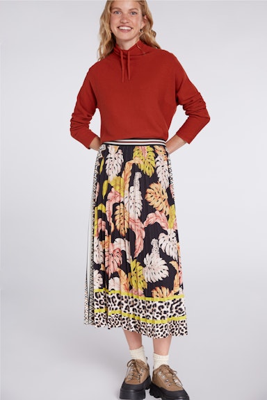 Bild 1 von Pleated skirt in midi length in black camel | Oui