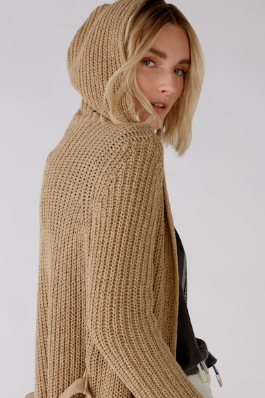 Long knitted coat with hood