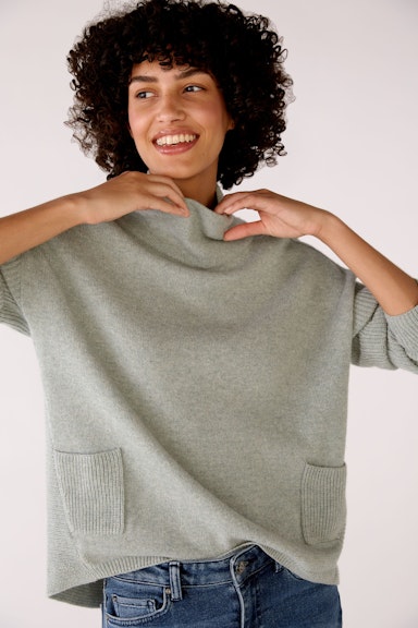Pullover mit aufgesetzten Taschen