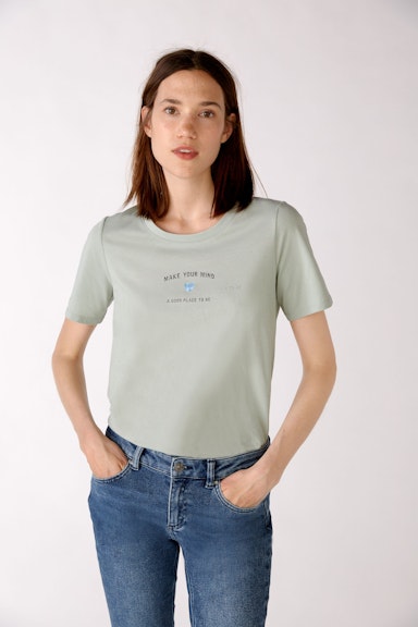 T-shirt with lettering