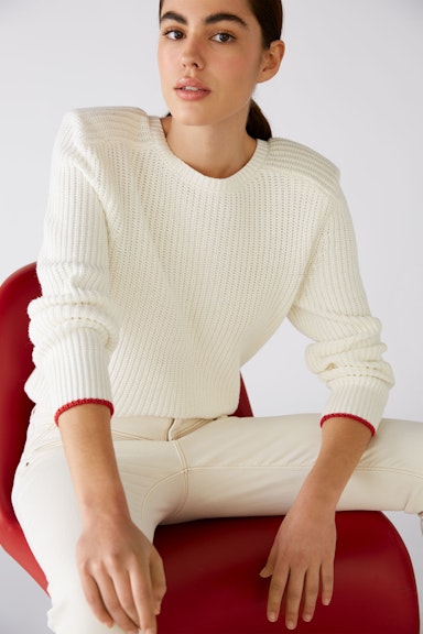 Bild 6 von Knitted jumper  with round neckline in white red | Oui