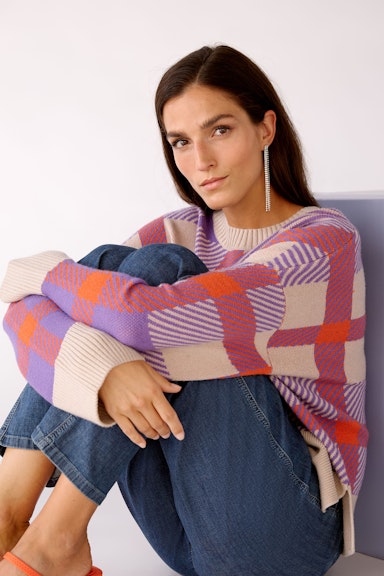 Knitted jumper with check pattern