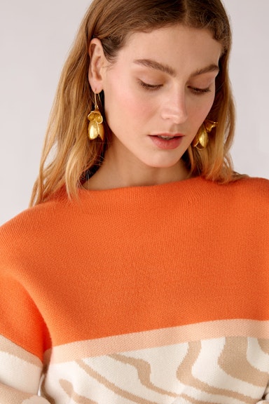 Jumper with knitted stand-up collar