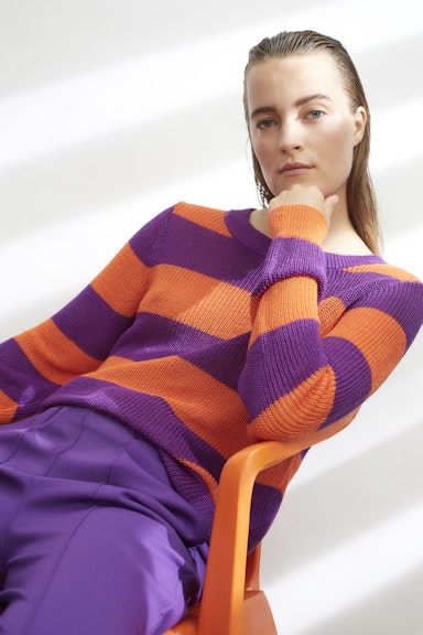 Bild 6 von Knitted jumper with stripes in lilac orange | Oui