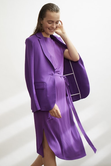 Bild 7 von Jerseykleid im T-Shirt-Stil in purple magic | Oui