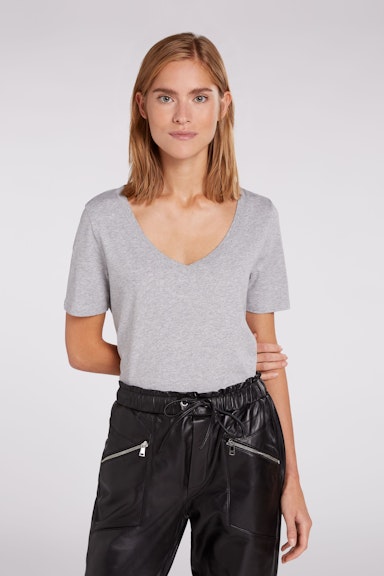 Bild 3 von CARLI Essential Shirt in Organic Cotton in light grey | Oui