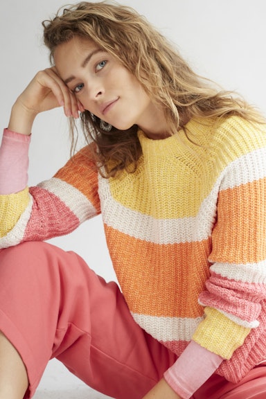 Bild 6 von Knitted jumper in cotton blend in red yellow | Oui