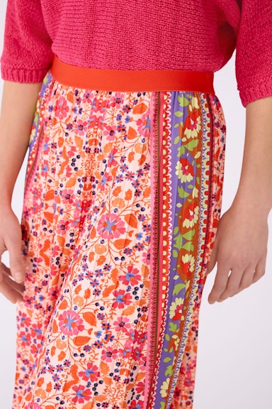 Bild 4 von Pleated skirt silky Touch quality in pink orange | Oui