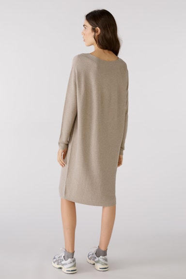 Bild 3 von Knitted dress in a fine viscose blend with silk in Taupe Melange | Oui