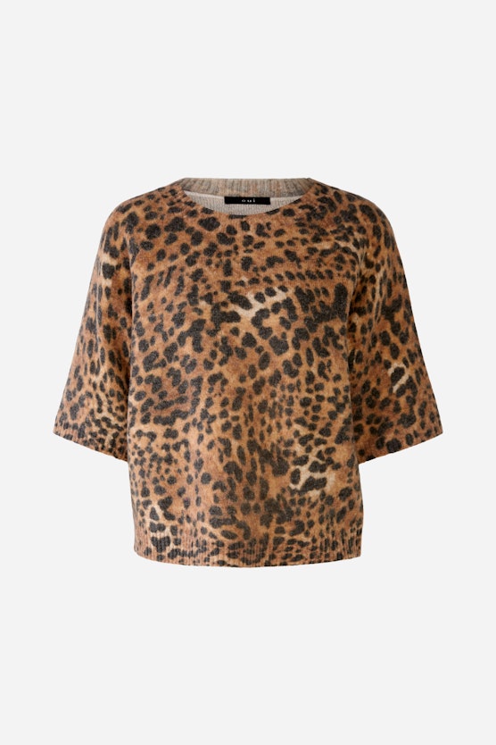 Jumper with leo print