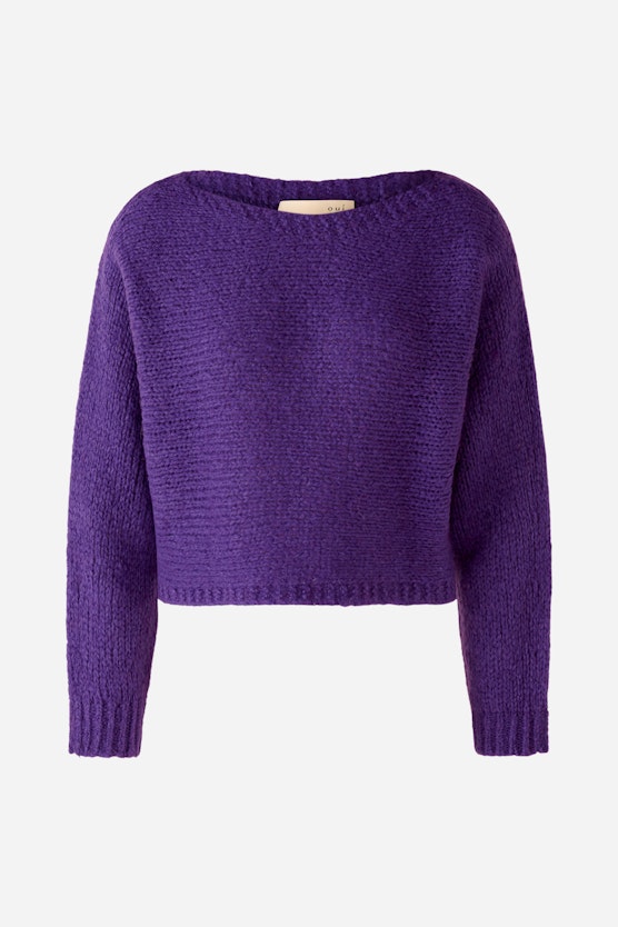 Knitted jumper in shortened length