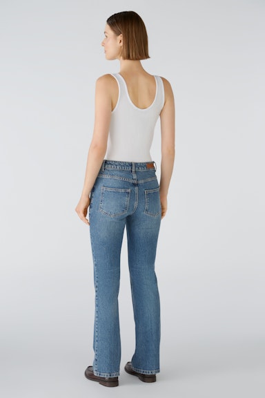 Bild 3 von THE FLARED Jeans Easy Kick, mid waist, regular in darkblue denim | Oui