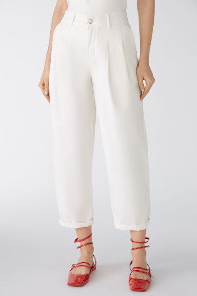 Bild 2 von Trousers THE RELAXED mid waist, cropped, tapered fit in offwhite | Oui