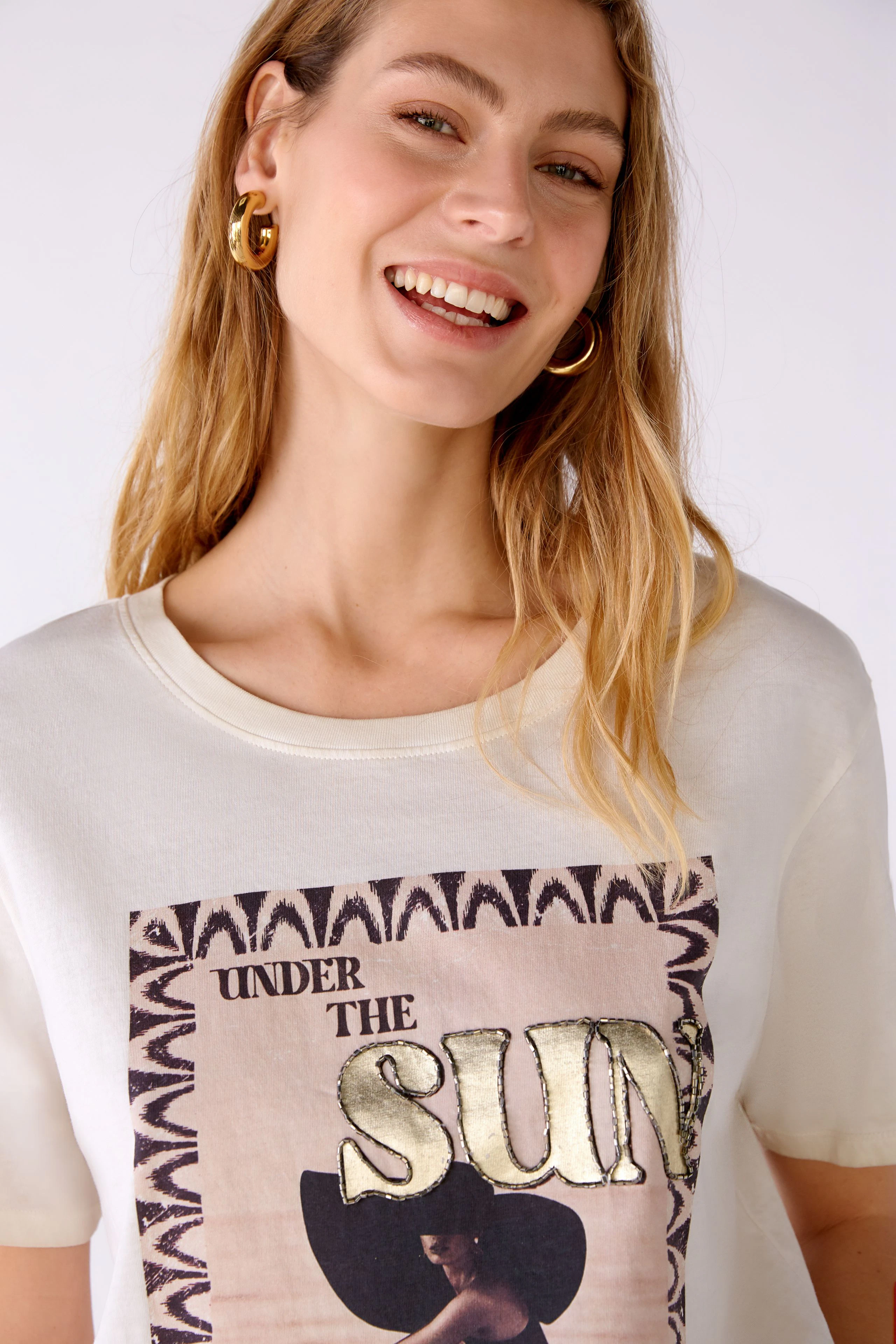 Image 5 of T-shirt motif decoration handmade in light stone | Oui