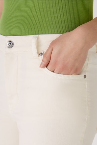 Bild 4 von Jeans THE STRAIGHT mid waist, regular in eggnog | Oui