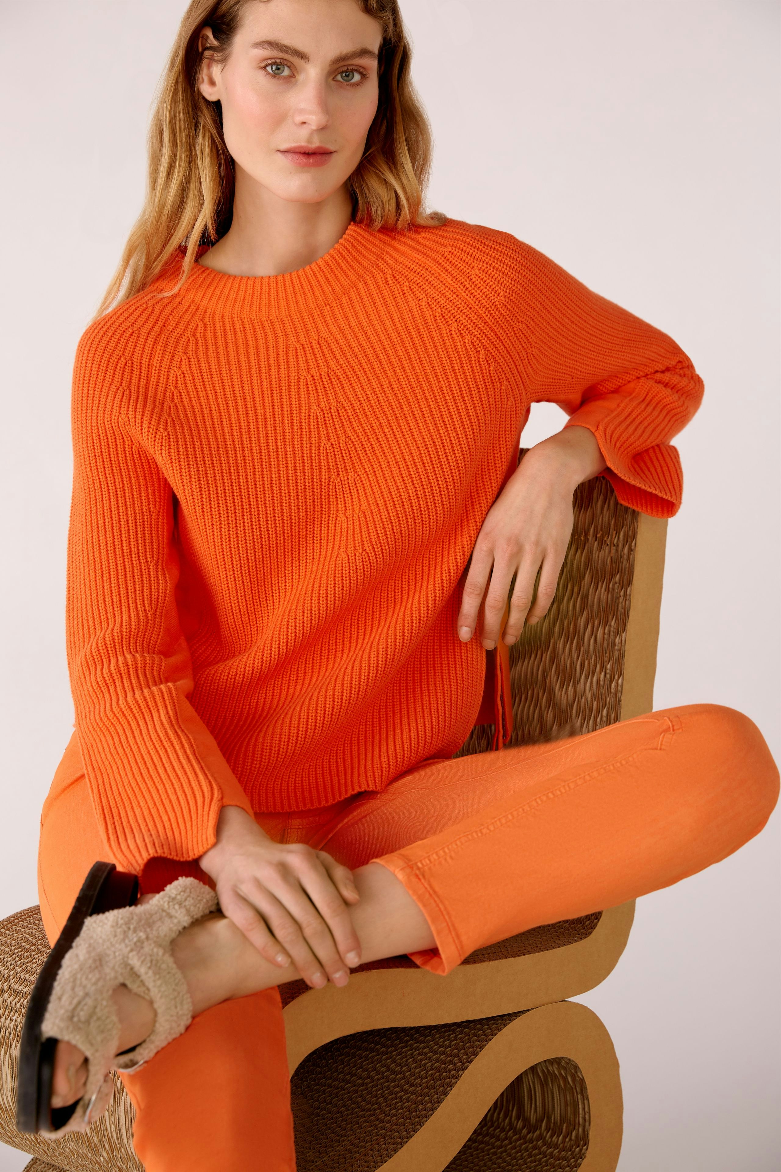Bild 6 von RUBI Pullover with zip in vermillion orange | Oui