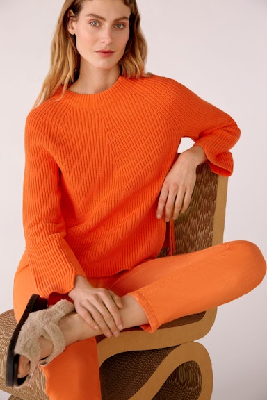 Bild 6 von RUBI Pullover with zip in vermillion orange | Oui