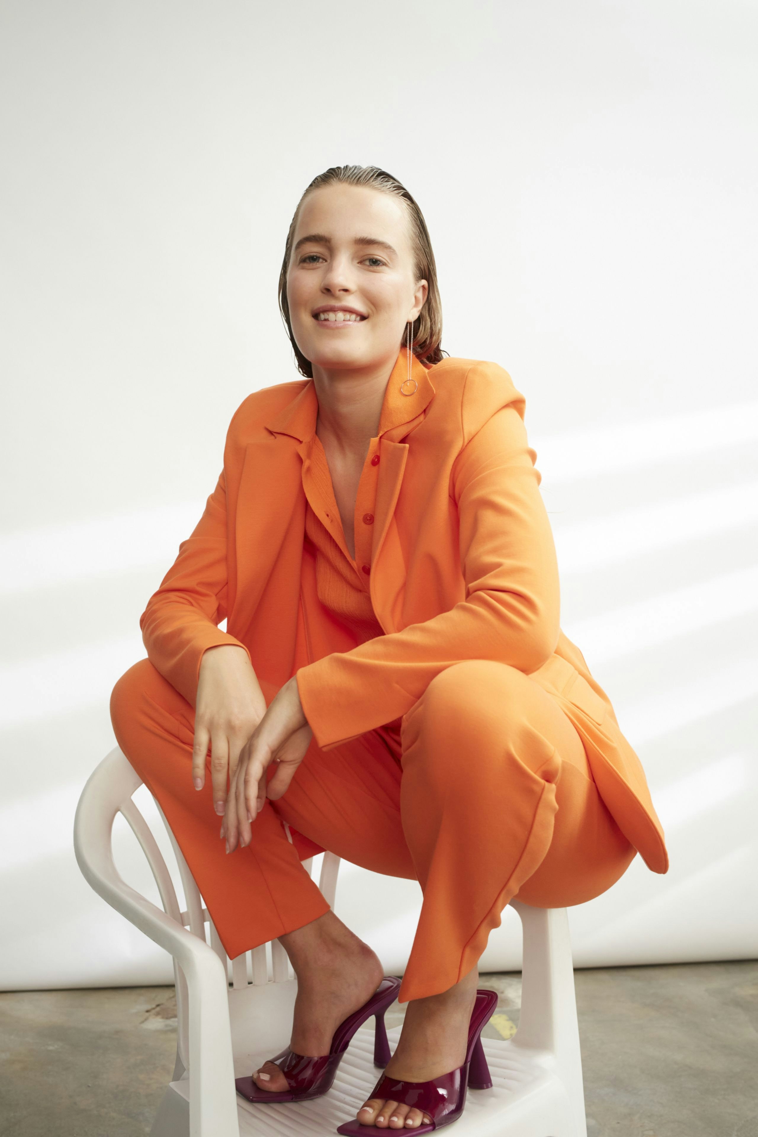 Bild 6 von Blazer in a sporty jersey fit in orangeade | Oui