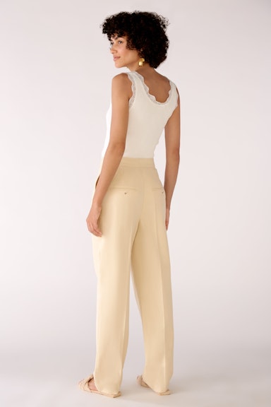 Bild 4 von Pleated trousers in a light linen blend with stretch in light beige | Oui
