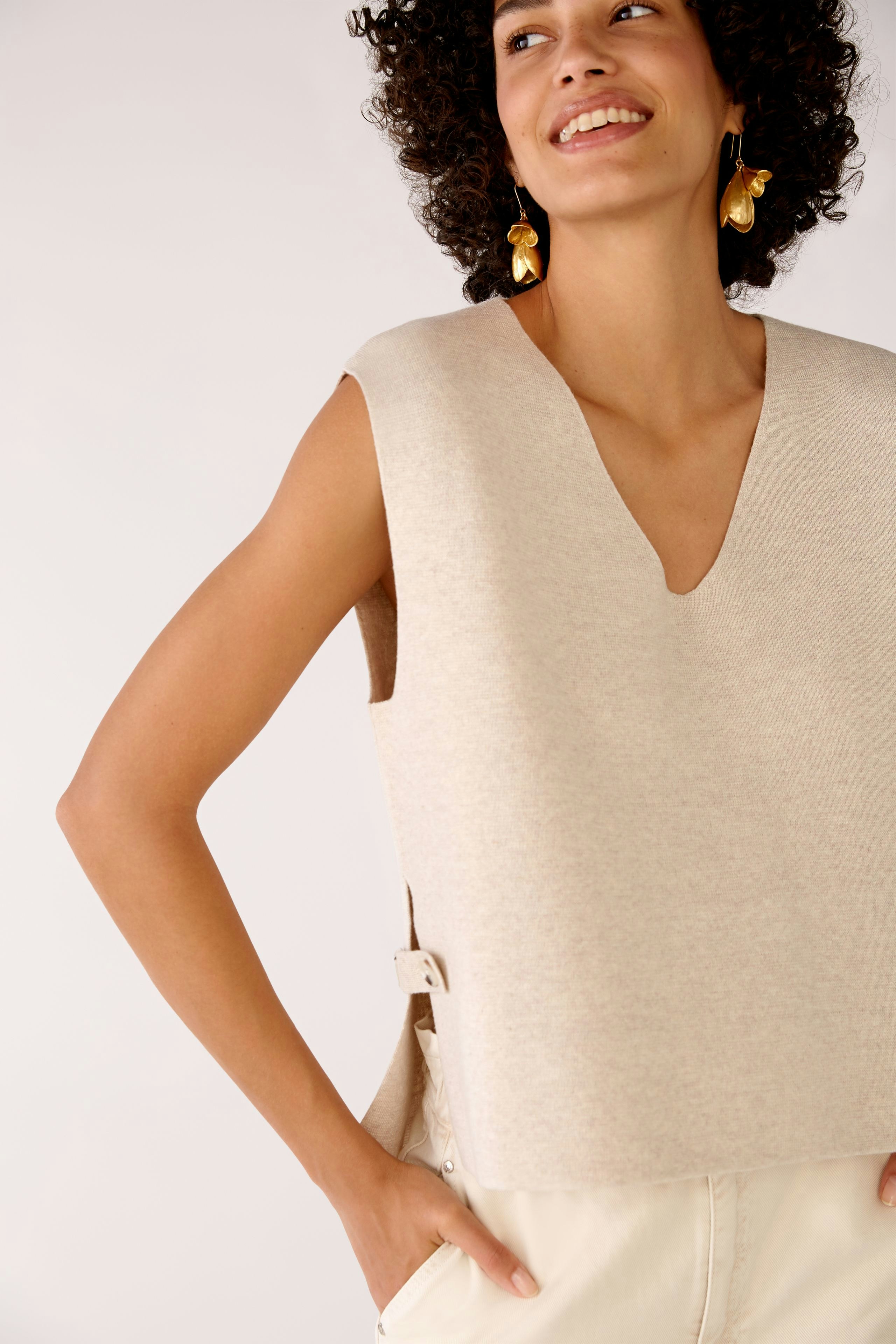 Bild 5 von Slipover in cotton blend in light beige mel | Oui