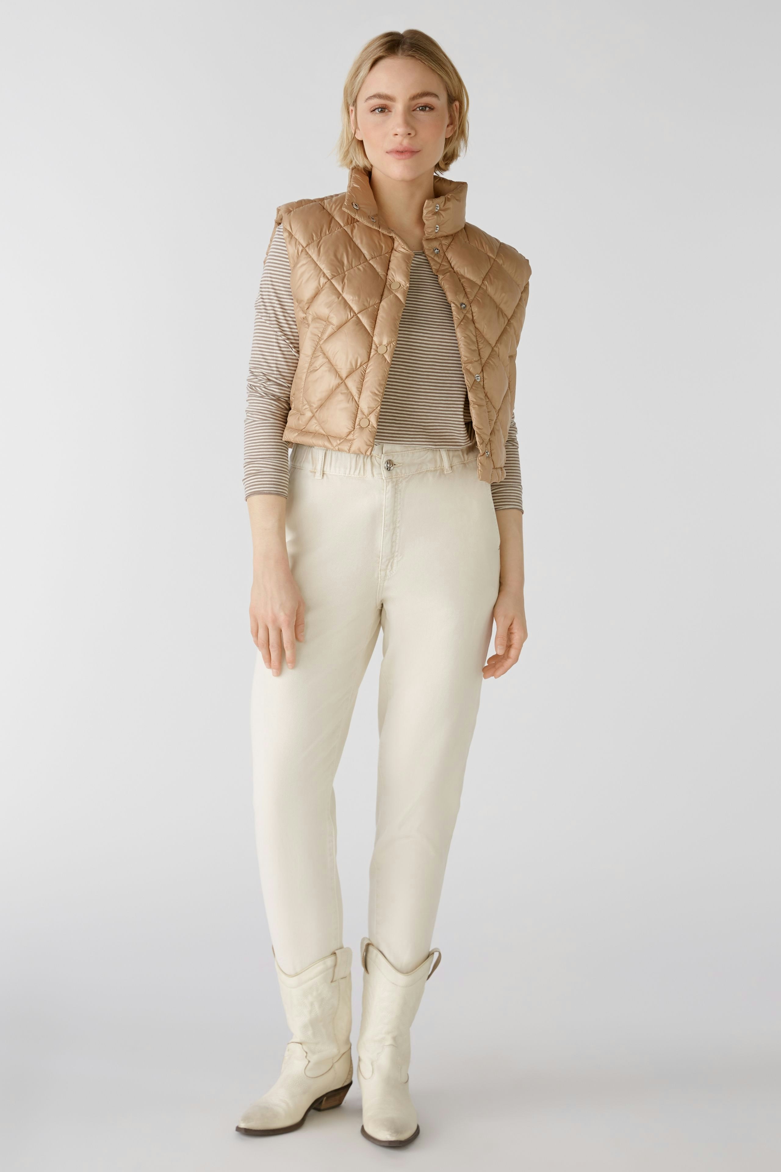 Bild 2 von Waistcoat in quilted nylon in camel | Oui