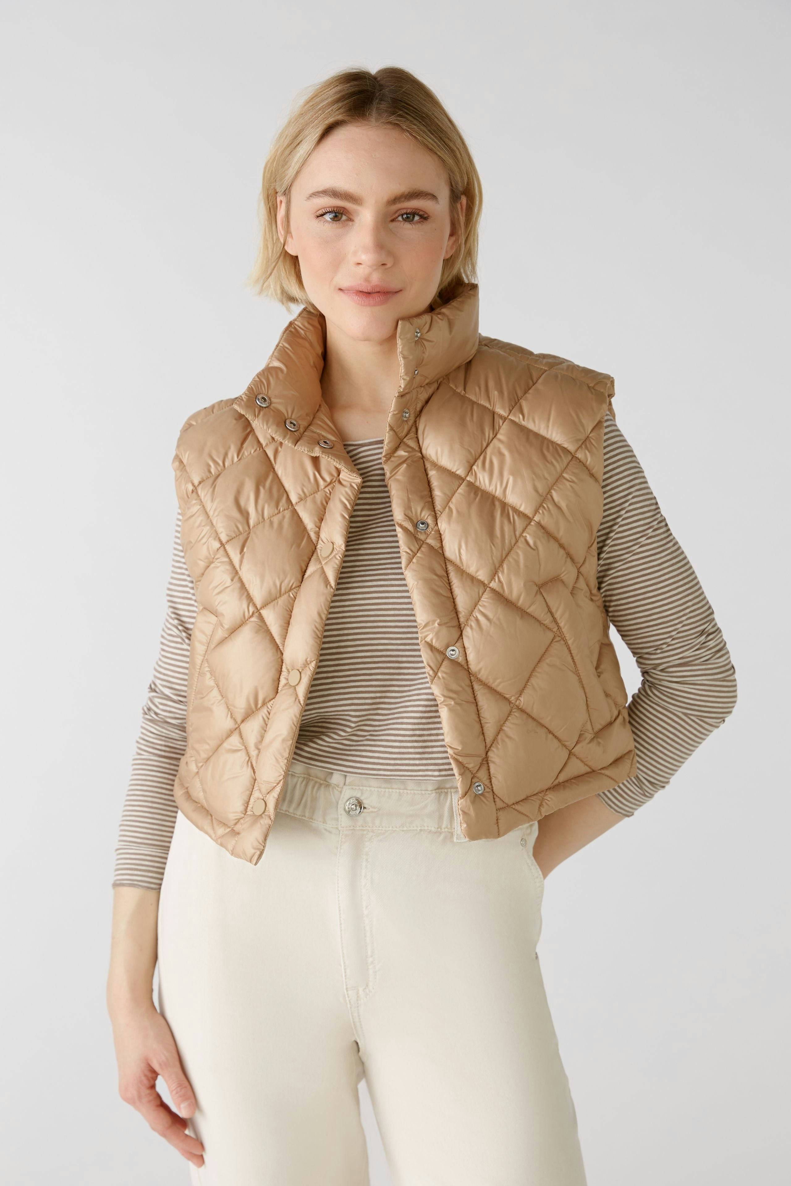 Bild 1 von Waistcoat in quilted nylon in camel | Oui