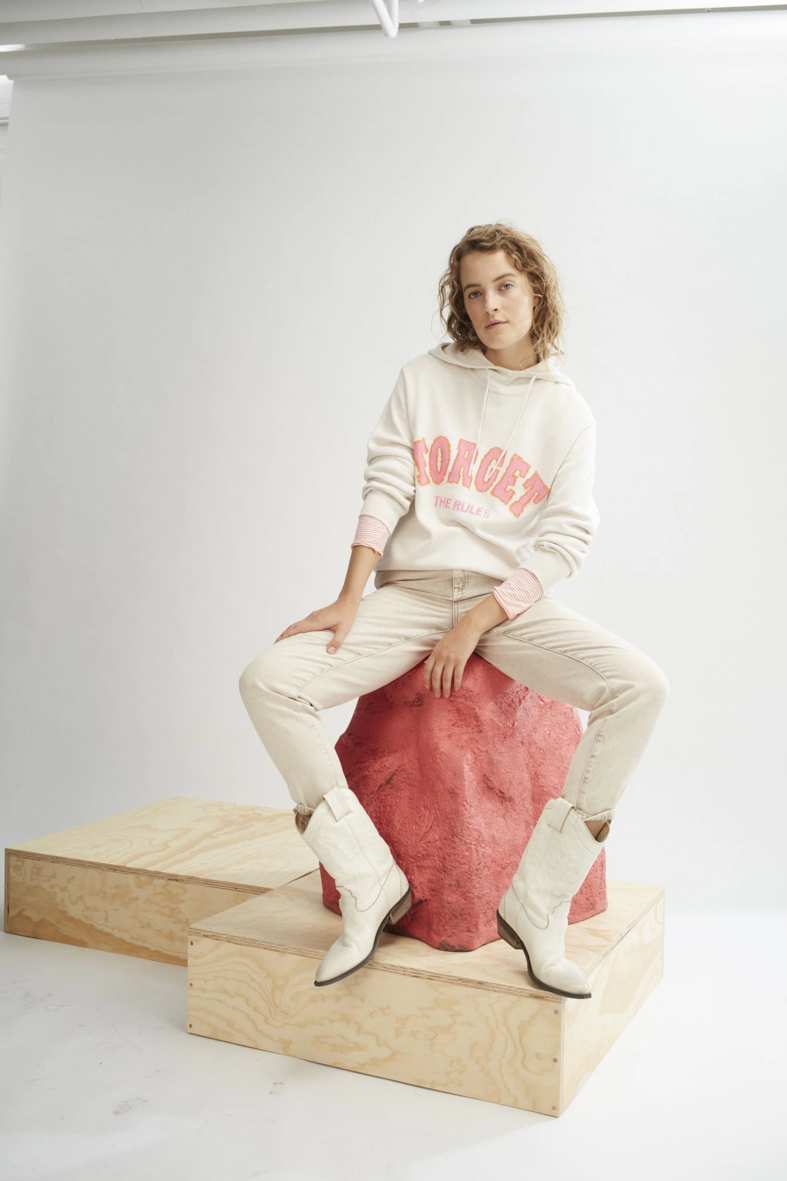 Image 7 of Pullover in cotton blend in white red | Oui