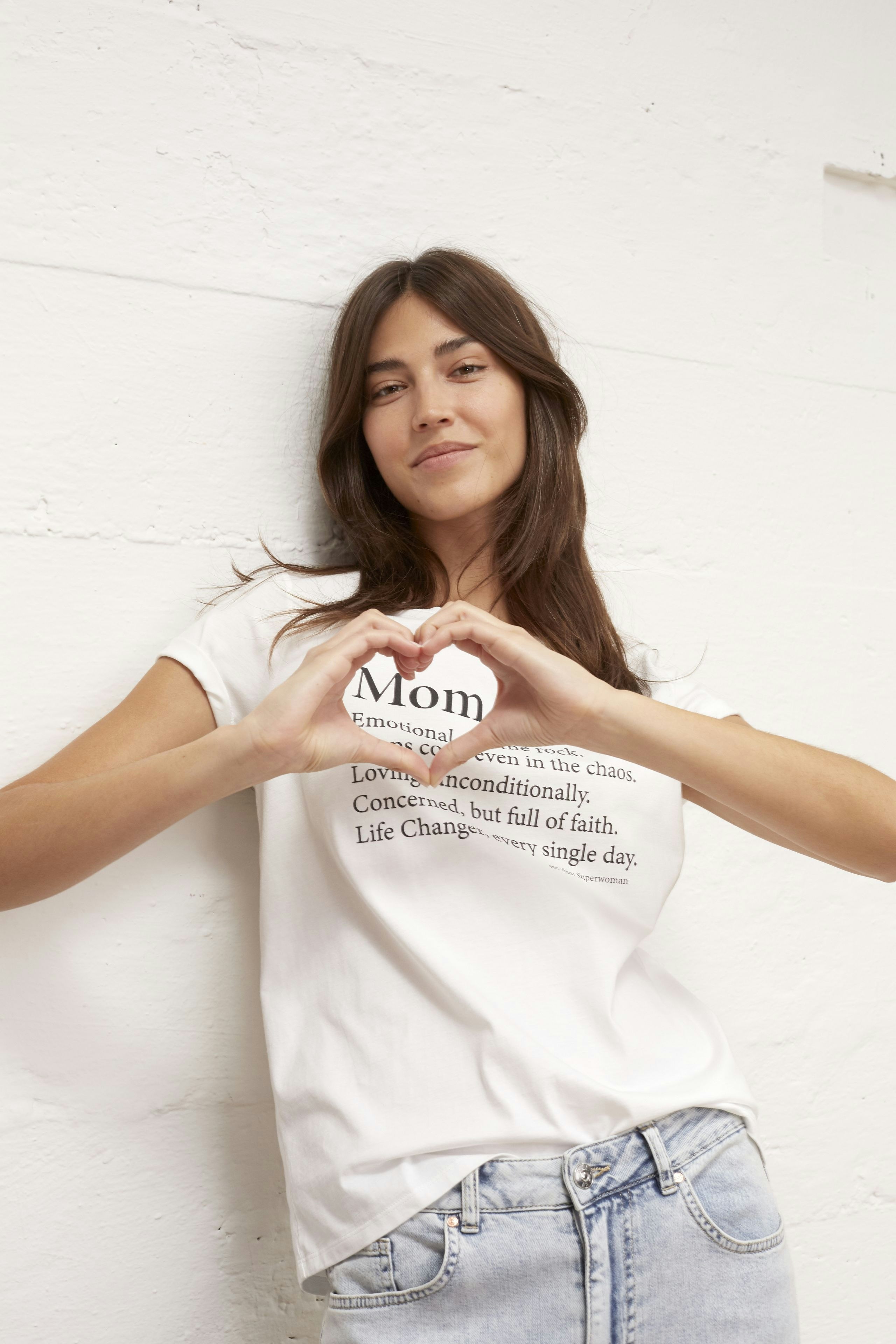 Bild 1 von MOM T-Shirt 100% Bio-Baumwolle in cloud dancer | Oui