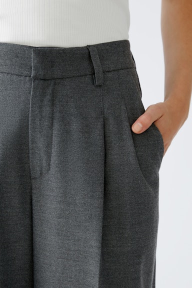 Bild 4 von Pleated trousers with viscose in dark grey | Oui