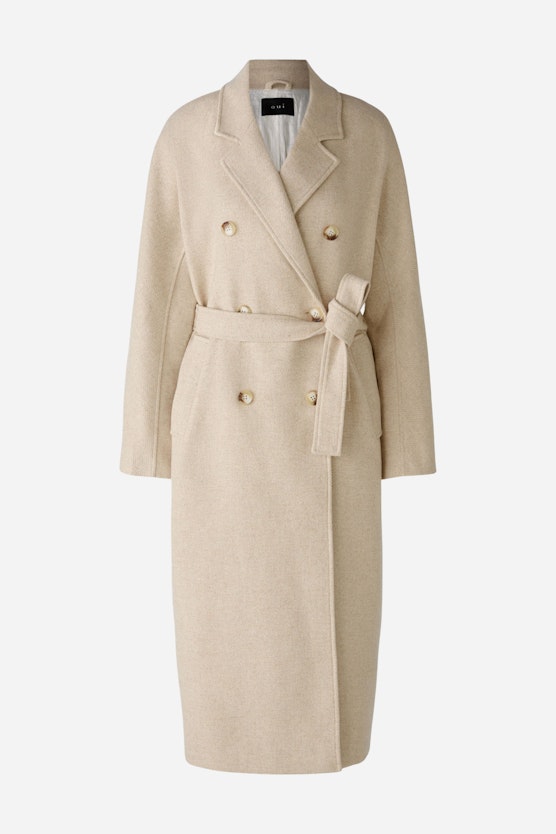 Coat at maxi length